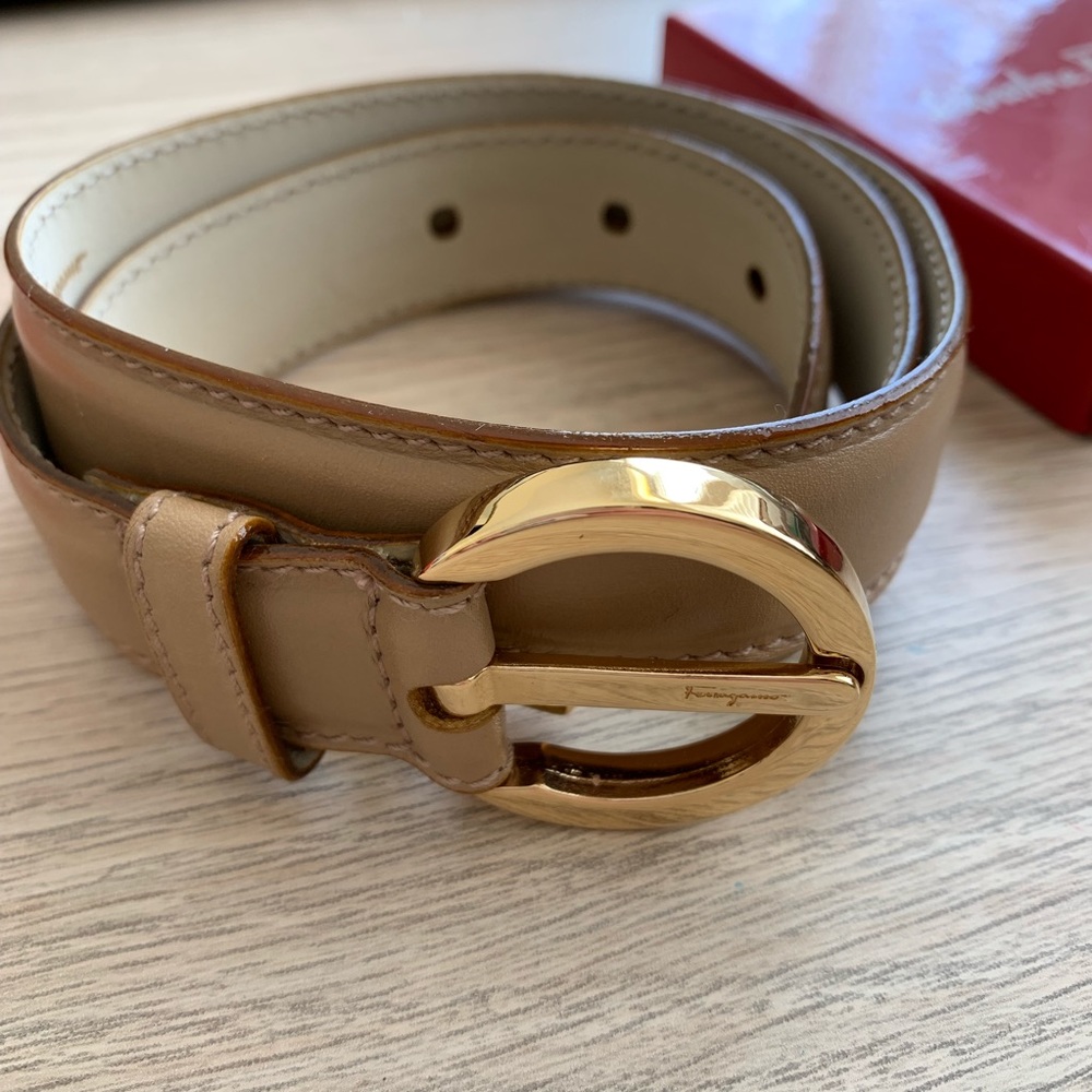 NWOT! Salvatore Ferragamo leather belt